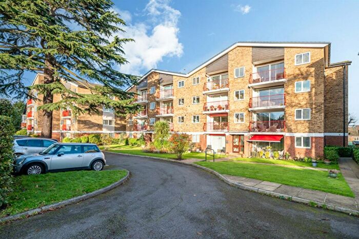 1 Bedroom Apartment To Rent In Cumberland Road, Bromley, BR2
