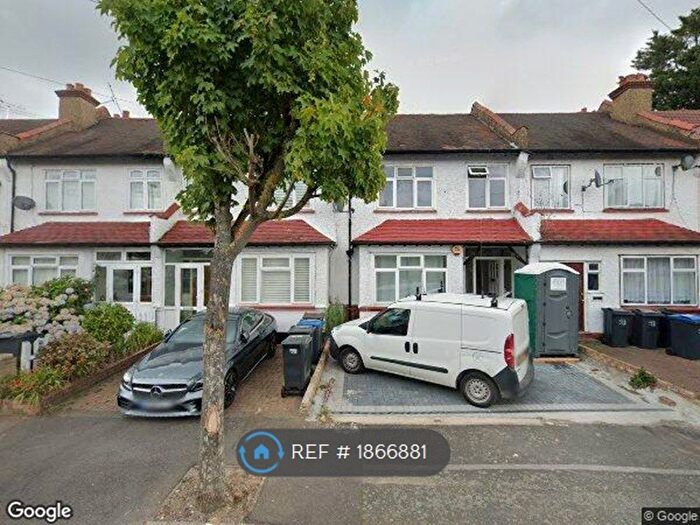 3 Bedroom Terraced House To Rent In Beechwood Avenue, Thornton Heath, CR7
