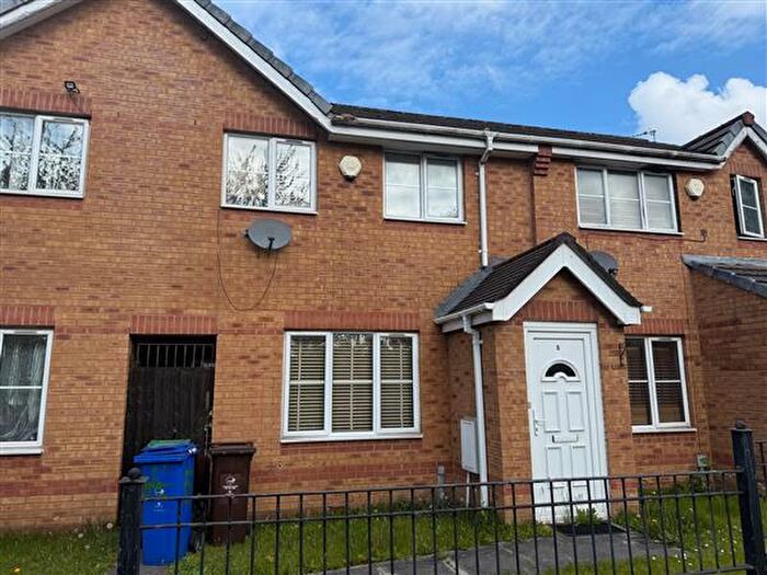 3 Bedroom Town House For Sale In Stonefield Drive, Manchester, M8