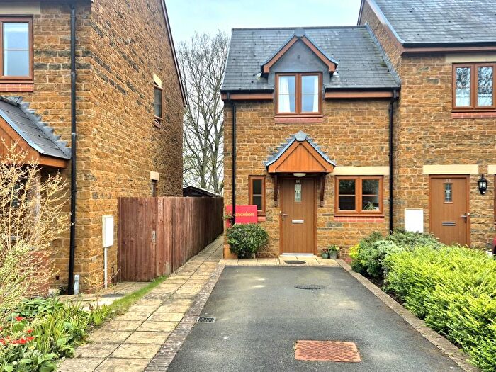 2 Bedroom End Of Terrace House For Sale In The Sidings, Hook Norton, OX15