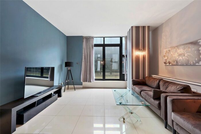 2 Bedroom Flat To Rent In Marathon House, Marylebone Road, NW1
