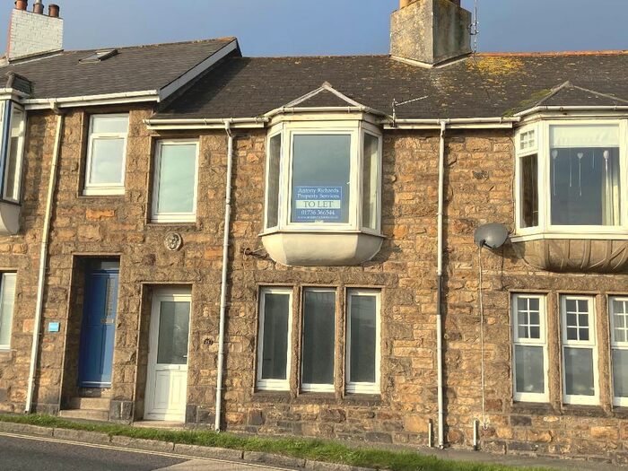 2 Bedroom Terraced House To Rent In Chyandour Cliff, Penzance, TR18
