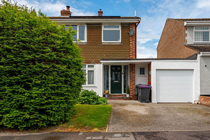 3 Bedroom Semi-Detached House For Sale In Monks Walk, Buntingford, SG9