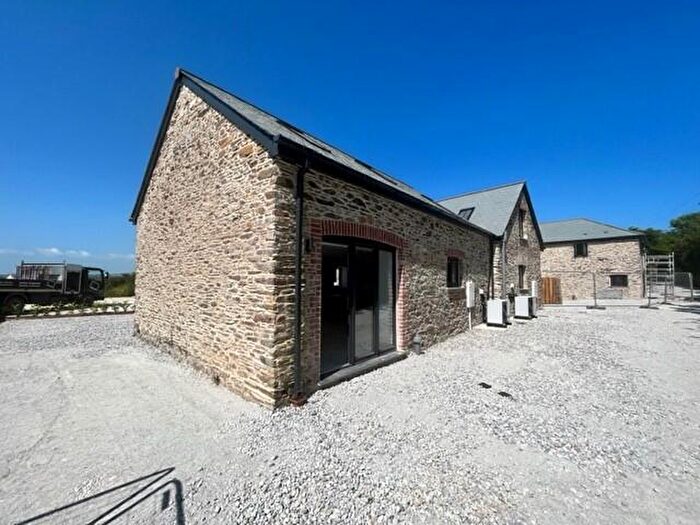 2 Bedroom Barn Conversion To Rent In Lanuah Farm, St Ewe, PL26