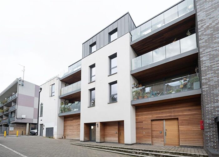 1 Bedroom Flat For Sale In Dalston Lane, Hackney, E8