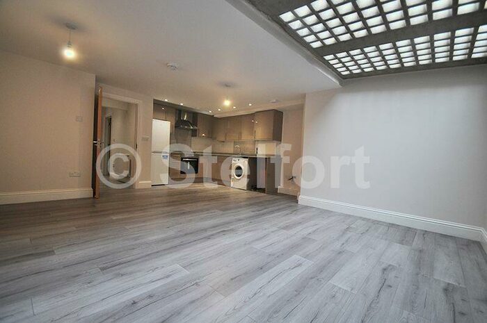 4 Bedroom Apartment To Rent In Grafton Road, London, NW5