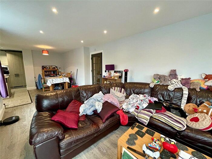 2 Bedroom Apartment To Rent In Burnaby Road, Bournemouth, Dorset, BH4