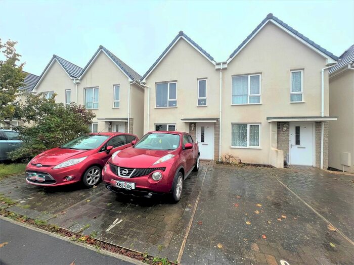 2 Bedroom Semi-Detached House To Rent In Yellowmead Road, Plymouth, PL2