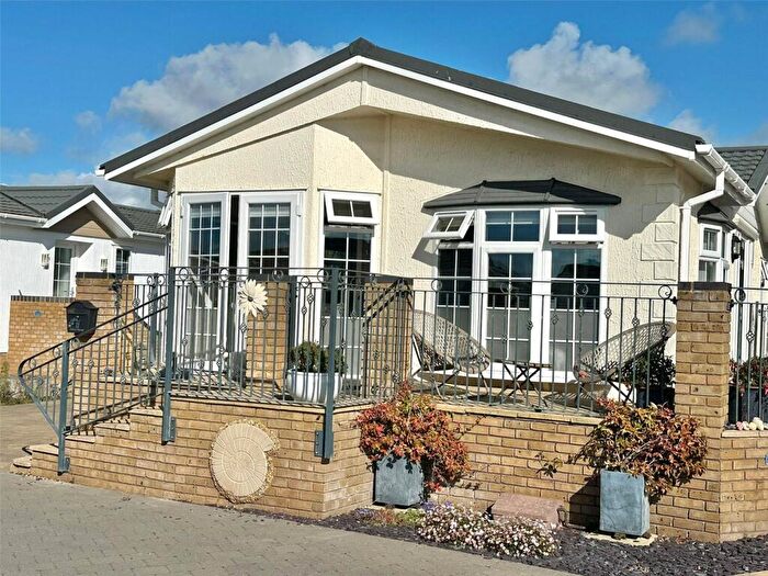 2 Bedroom Bungalow For Sale In New Lane, Milford On Sea, Lymington, Hampshire, SO41