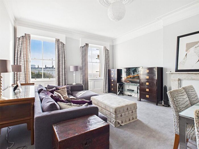 2 Bedroom Apartment To Rent In Adelaide Crescent, Hove, East Sussex, BN3