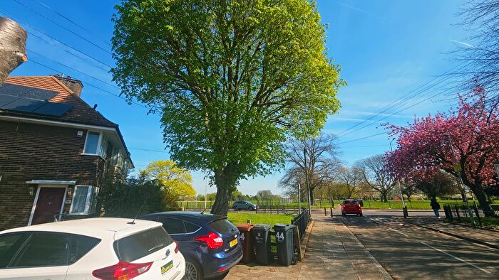 3 Bedroom Semi Detached House To Rent In Gale Street, Dagenham, RM9