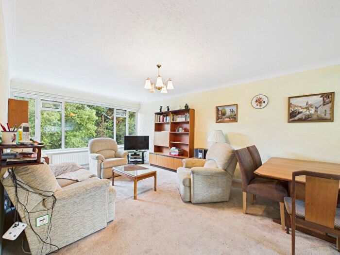 2 Bedroom Flat For Sale In Lansdown Road, Sidcup, Kent, DA14