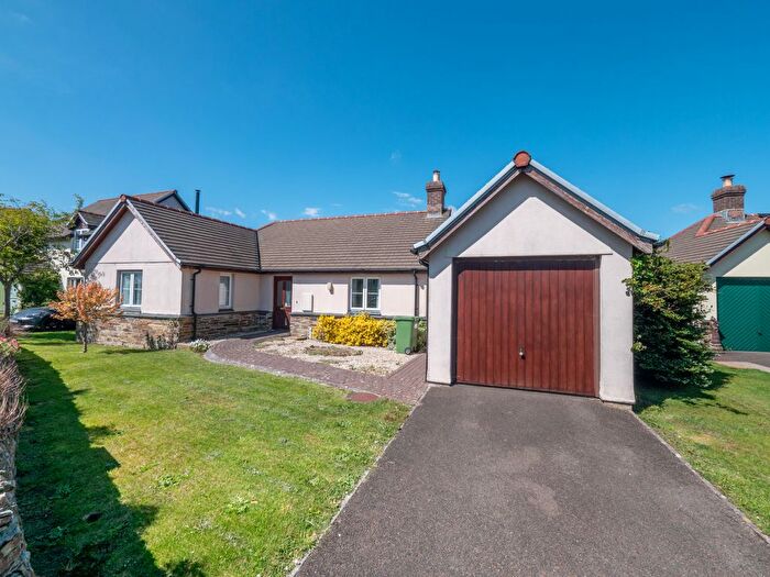 2 Bedroom Detached Bungalow For Sale In Little Meadow, Pyworthy, EX22