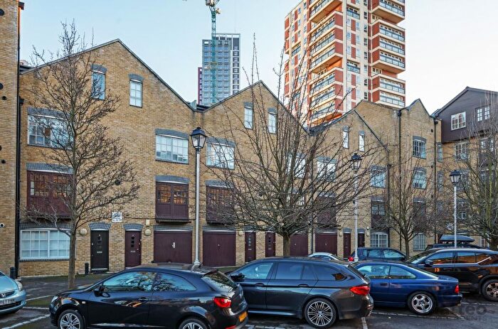 4 Bedroom Flat To Rent In Pump House Close, Canada Water, SE16