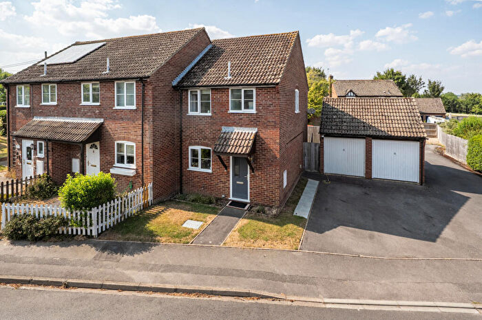 3 Bedroom End Of Terrace House For Sale In Lawrence Mead, Hungerford, RG17