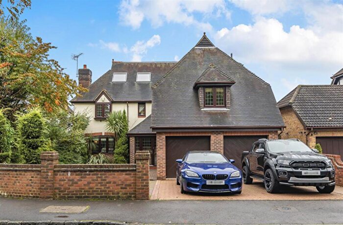 7 Bedroom Detached House To Rent In Heathcote., Tadworth, Surrey, KT20