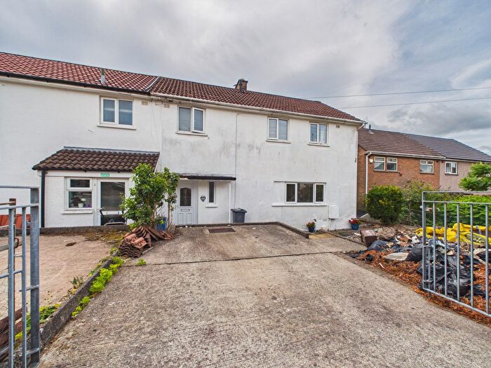 3 Bedroom Semi Detached House For Sale In Johnston Road, Cardiff, CF14
