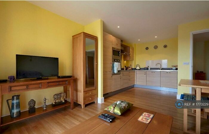 1 Bedroom Flat To Rent In Hills Road, Cambridge, CB2