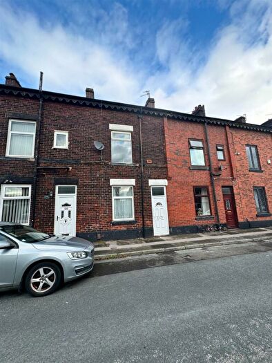 5 Bedroom Terraced House To Rent In Higher Dean Street, Radcliffe, Manchester, M26