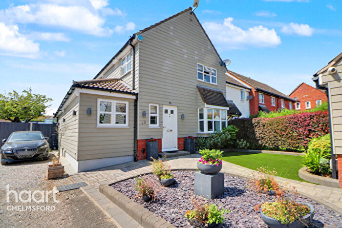 3 Bedroom Detached House For Sale In Abbotsleigh Road, Chelmsford, CM3