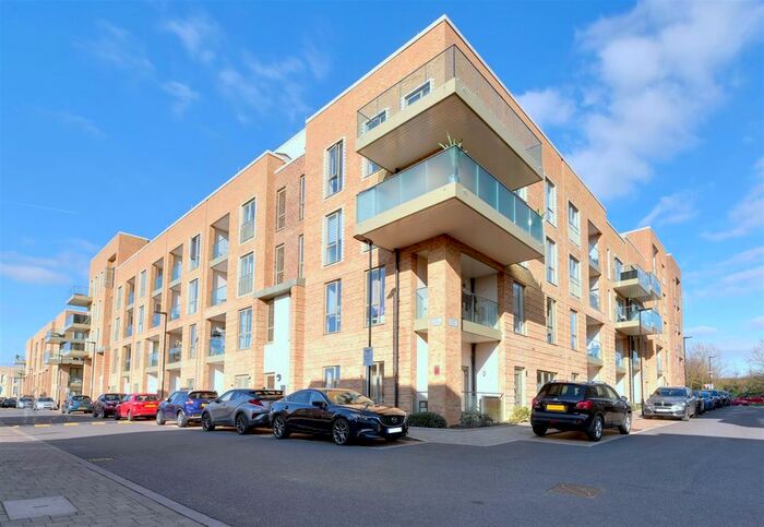 2 Bedroom Flat To Rent In Coxwell Boulevard, Edgware, NW9