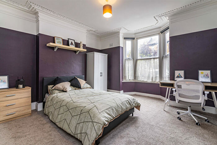 5 Bedroom Terraced House To Rent In West Parade – Bed, LN1