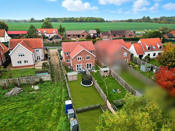 3 Bedroom Semi Detached House For Sale In The Street, Hacheston, Woodbridge, IP13