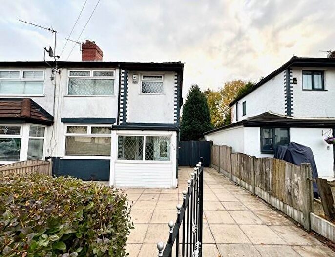 3 Bedroom Semi-Detached House To Rent In Bradford Road, Farnworth, BL4