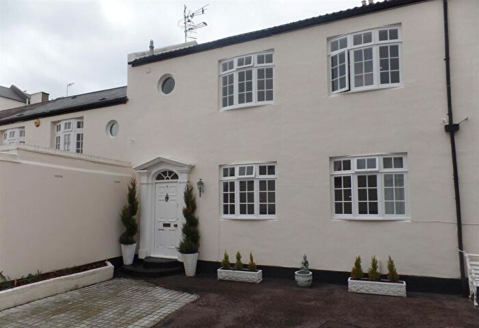 2 Bedroom House To Rent In Chapel Terrace Mews, Brighton, BN2