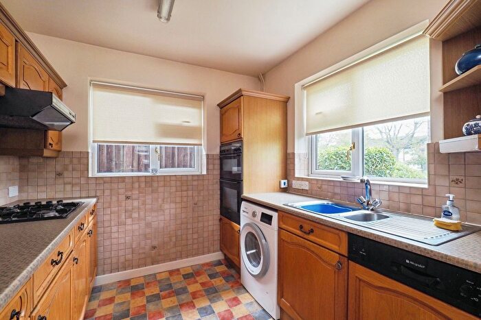 4 Bedroom Detached House For Sale In Warrender Close, Bramcote, Nottingham, NG9