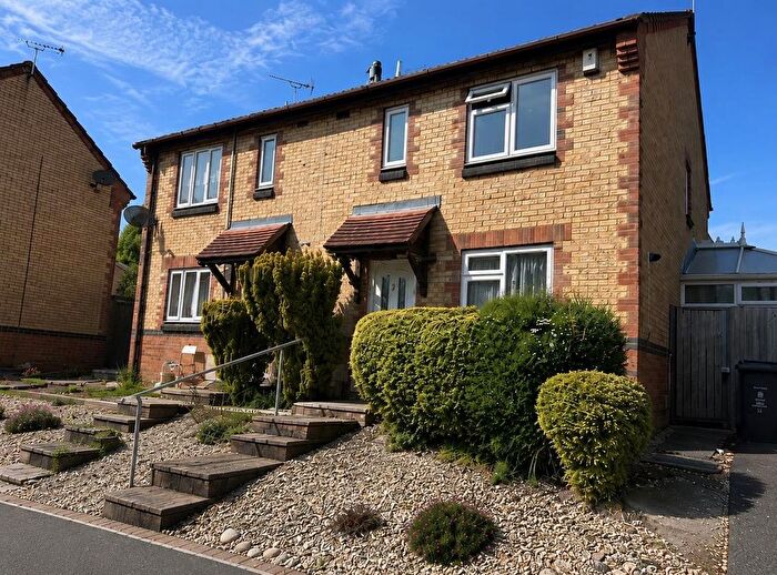 3 Bedroom Semi-Detached House To Rent In Thyme Close, Pembroke Park, Swindon, SN2