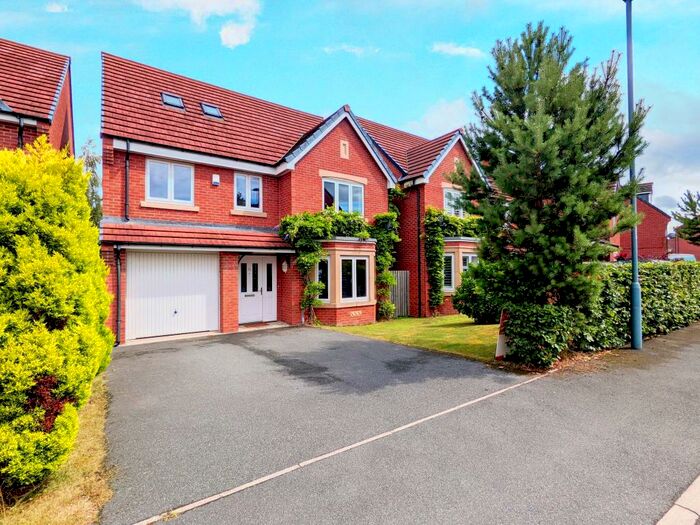 5 Bedroom Detached House To Rent In Harvey Avenue, Framwellgate Moor, DH1