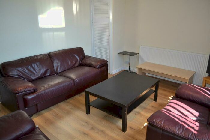 5 Bedroom Maisonette To Rent In (£pppw) Rothbury Terrace, Heaton, NE6