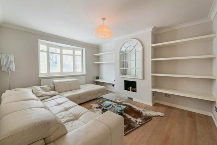 2 Bedroom Flat To Rent In Upper Montagu Street, Marylebone, London, W1H