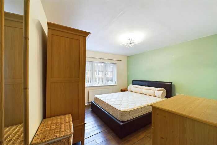 1 Bedroom Semi-Detached House To Rent In Manor Close, Bracknell, Berkshire, RG42