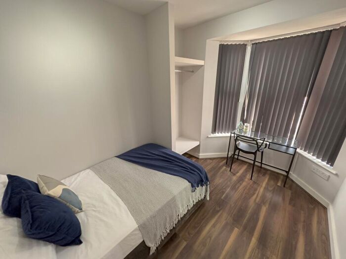 5 Bedroom Terraced House To Rent In Empress Road, L7