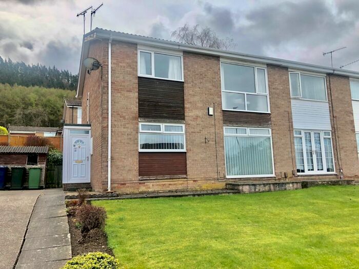 2 Bedroom Flat For Sale In Aldenham Road, Guisborough, North Yorkshire, TS14