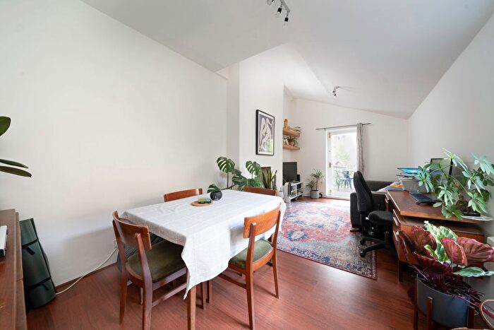 2 Bedroom Flat To Rent In Balfour Road, London, N5