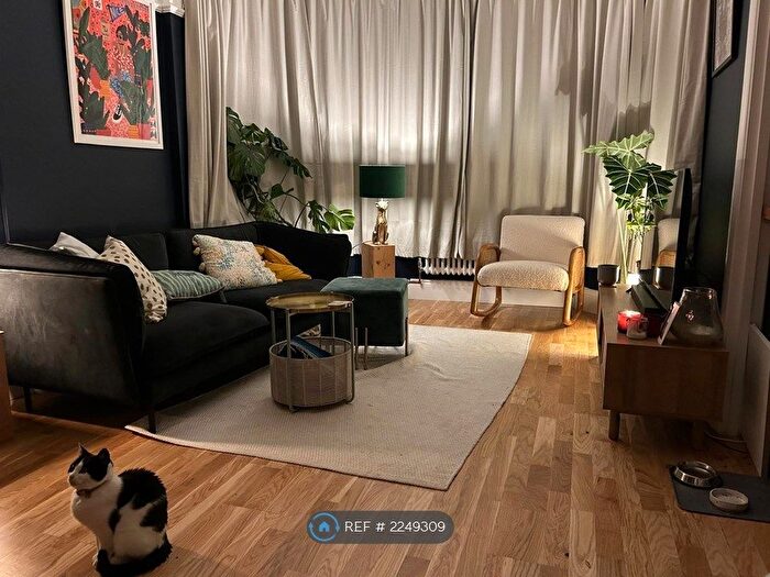 2 Bedroom Flat To Rent In Linden Road, London, N15