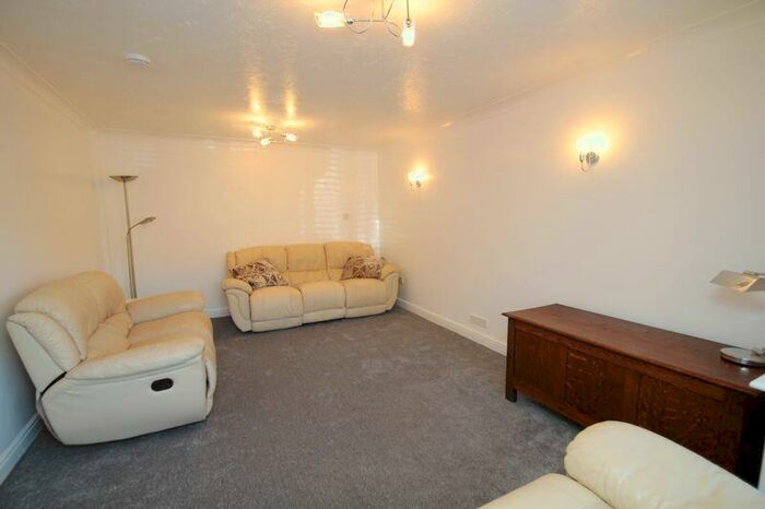 6 Bedroom Detached House To Rent In Charlotte Close, Poole, BH12