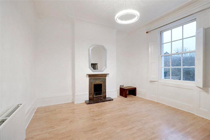 1 Bedroom Apartment To Rent In Parkhurst Road, Islington, London, N7