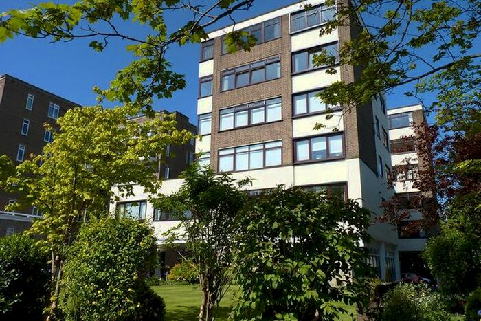 2 Bedroom Flat To Rent In Grayson House, Beech Grove, Harrogate, HG2