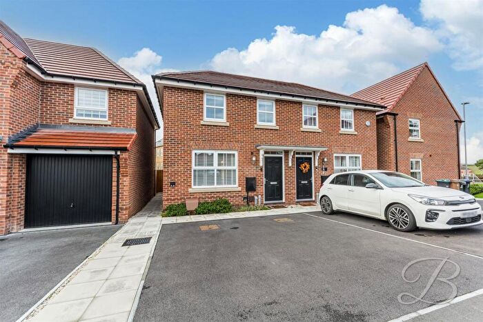 3 Bedroom Semi-Detached House For Sale In Juniper Drive, NG21