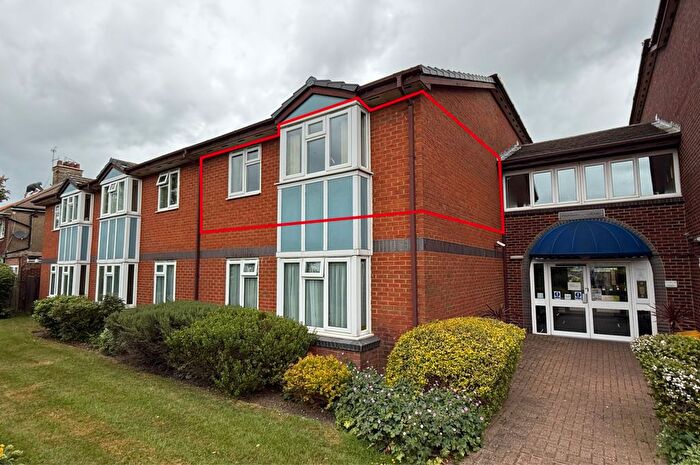 1 Bedroom Flat For Sale In Flat Fairbanks Lodge, Furzehill Road, Borehamwood, WD6