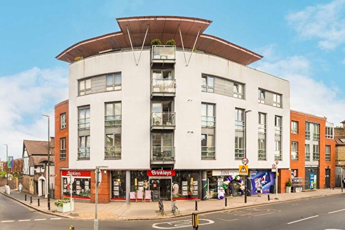 2 Bedroom Flat For Sale In Wimbledon Hill Road, Wimbledon Village, SW19