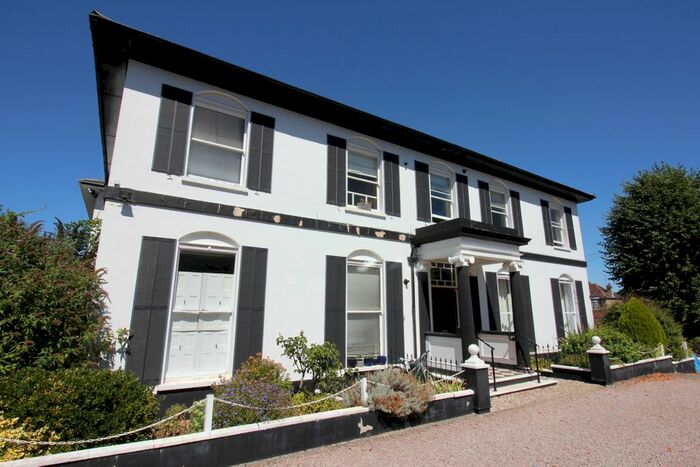 1 Bedroom Flat To Rent In Cirencester Road, Cheltenham, GL53