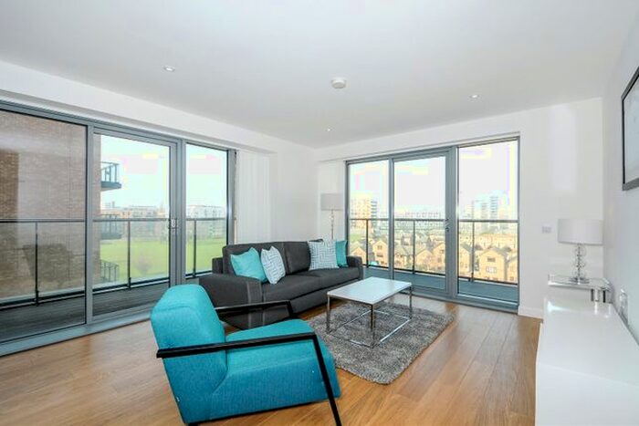 3 Bedroom Flat To Rent In Lucienne Court, Lindfield Street, Canary Wharf, London, E14