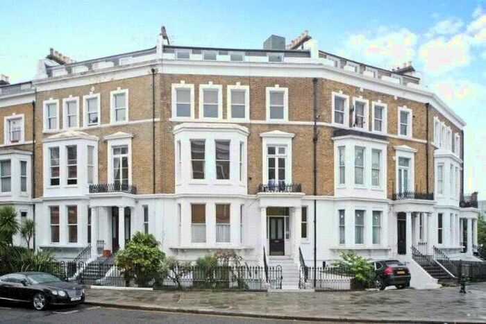 2 Bedroom Flat To Rent In Cromwell Crescent, Earls Court, SW5