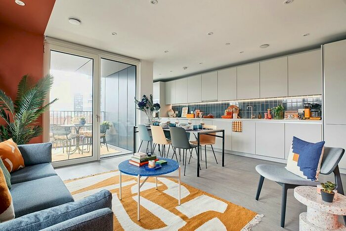 3 Bedroom Apartment To Rent In Park Lane, South Croydon, Surrey, CR0