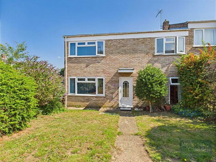 3 Bedroom Semi-Detached House For Sale In Netley Road, Bury St. Edmunds, IP33